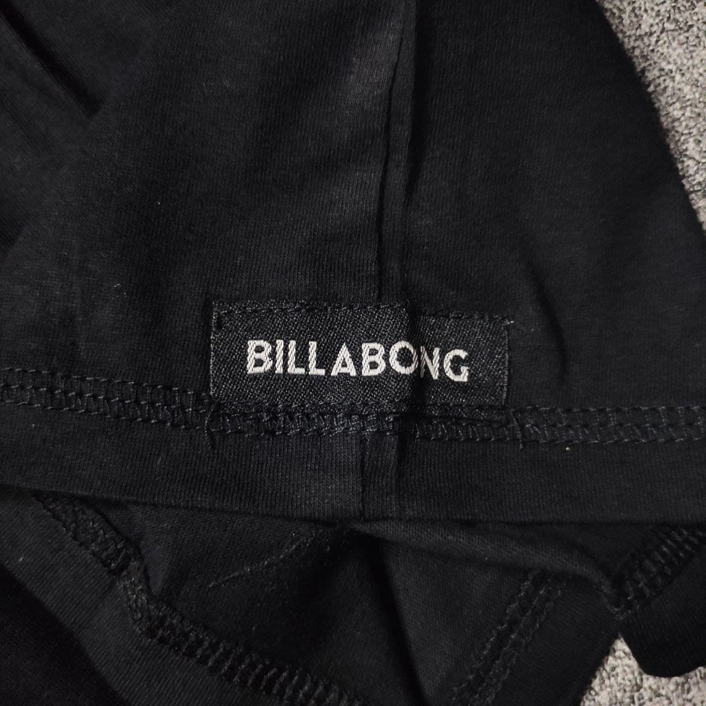 เสื้อยืดแขนสั้น-ปักลายโลโก้-hitam-billabong-black