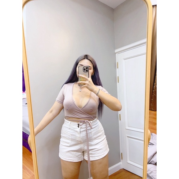 เสื้อผูกไขว้-ผ้าเรย่อนsexy-สินค้าพร้อมส่ง