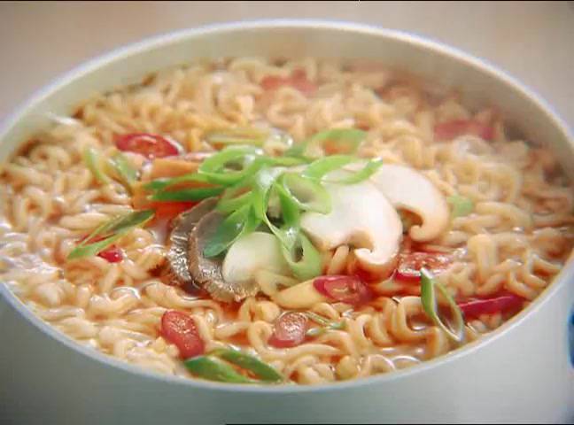 มาม่าเกาหลี-ซินรามยอน-รสเผ็ด-shin-ramyun-บะหมี่กึ่งสำเร็จรูปเกาหลี-shin-ramen-shin-ramyon