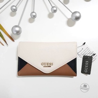 Guess leather wallet สีขาว