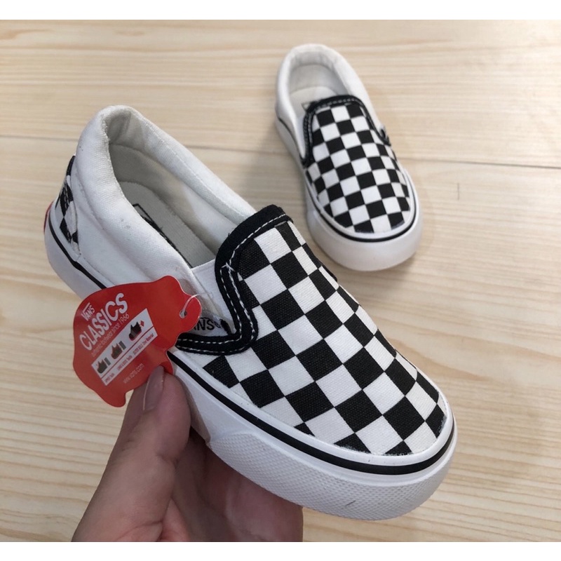 ภาพหน้าปกสินค้า️รองเท้าVans️สลิปออนตาราง(ของเด็ก  ) ใส่ได้ทั้งชายทั้งหญิง จากร้าน lyhoung36 บน Shopee