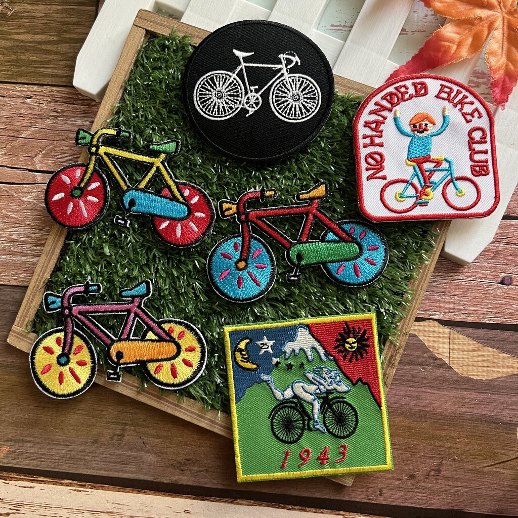 จักรยาน-ตัวรีดติดเสื้อ-อาร์มรีด-อาร์มปัก-ตกแต่งเสื้อผ้า-หมวก-กระเป๋า-แจ๊คเก็ตยีนส์-cute-embroidered-iron-on-patch-แดง