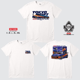 ROUND คอลูกเรือเสื้อยืด พิมพ์ลายรถยนต์ Karimake NISSAN SILVIA S15 HAN TOKYO DRIFT สําหรับผู้ชาย-4XL