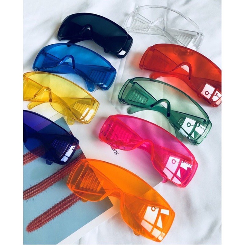 ภาพสินค้าพร้อมส่ง แว่นกันน้ำ แว่นตาป้องกัน แว่นสงกรานต์ สีสดใส ️ ด ️ จากร้าน ccmaygirl บน Shopee ภาพที่ 1