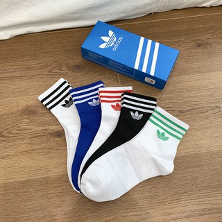 ภาพหน้าปกสินค้าถูกที่สุด!! Adidas ถุงเท้ากีฬาแฟชั่น Sports Comfortable Socks（1 กล่อง 5 คู่） ที่เกี่ยวข้อง