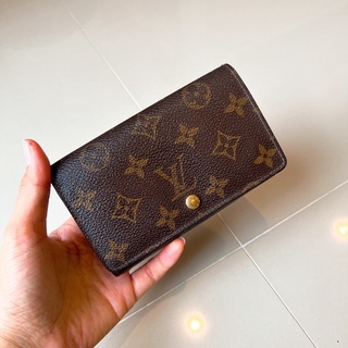 Lv Tresor มือสองของแท้💯ค่ะ (รบกวนทั่กแชทก่อนสั่งค่ะ)