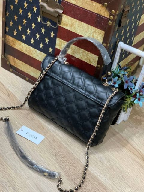 กระเป๋าสะพาย-guess-crossbody