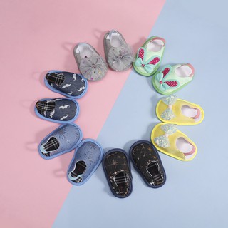 ภาพหน้าปกสินค้ารองเท้าแตะ ชนิดผ้าฝ้าย แบบสวม สำหรับเด็ก/baby slippers ซึ่งคุณอาจชอบราคาและรีวิวของสินค้านี้
