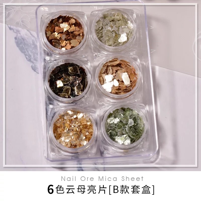 ภาพหน้าปกสินค้าเกล็ดสีตกแต่งเล็บ ยกเซ็ต 6 สี เกล็ดแร่ไมก้า Glitter Mica Ultrathinโลหะ DIY 6ชิ้น/เซ็ต จากร้าน mam25201 บน Shopee