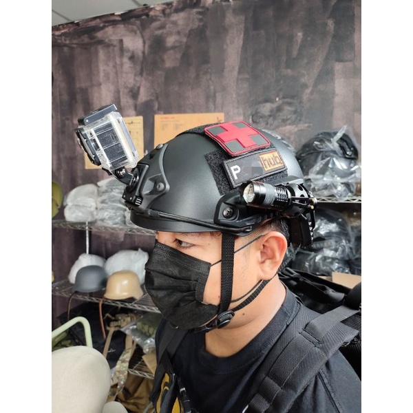 ภาพหน้าปกสินค้า(ส่งฟรี ) Helmet Fast หมวกฟาส หมวก Mich2000 และอุปกรณ์เสริม ขาจับกล้อง ชุดไฟฉายกันน้ำ ผ้าคลุมหมวกฟาส พร้อมส่งร้านคนไทย