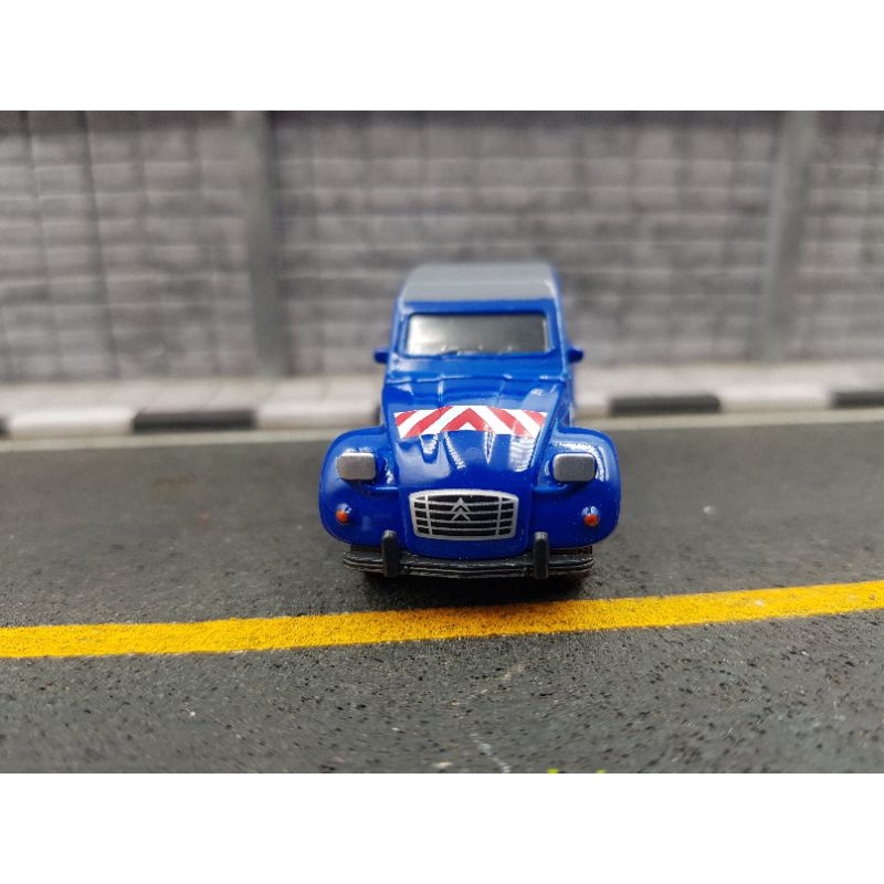 majorette-citroen-2cv