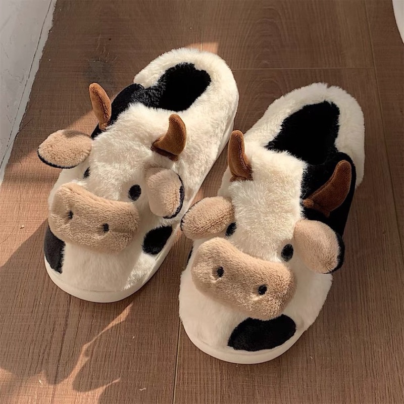 ภาพหน้าปกสินค้าพร้อมส่ง slipper น้องวัว นุ่มนิ่ม ใส่สบาย จากร้าน omtxme_shop บน Shopee