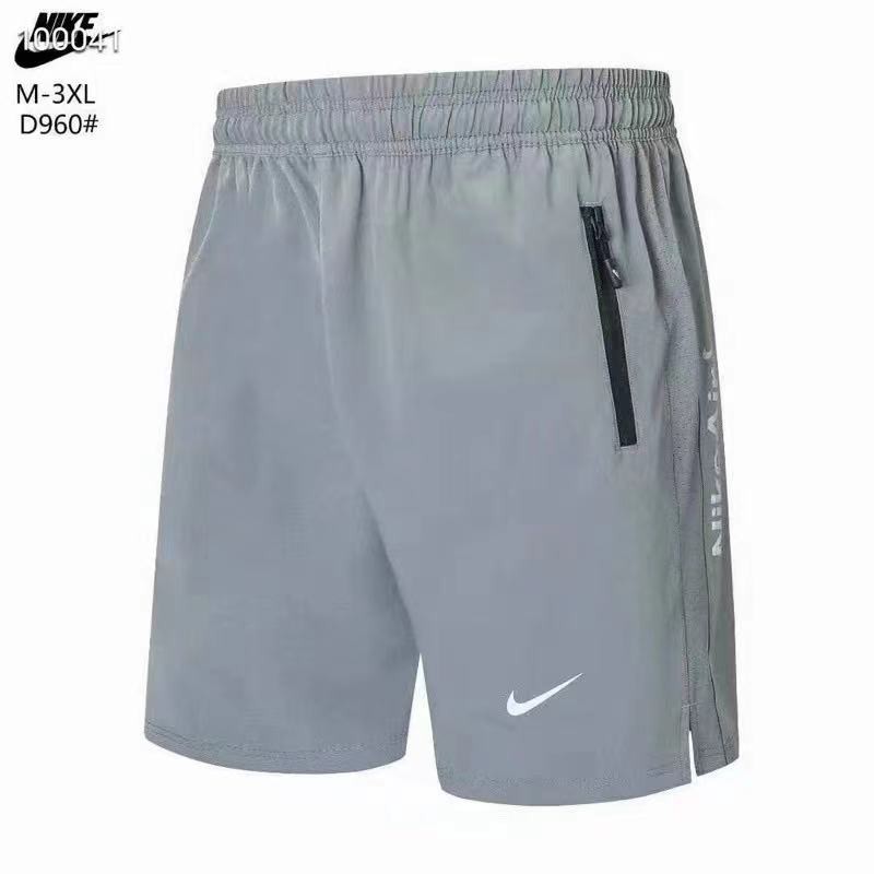 ภาพหน้าปกสินค้าNEW Nike ชายกางเกงขาสั้นกีฬาฤดูร้อนวิ่งออกกำลังกายเอวยางยืดNO.960 จากร้าน 48ons2l8y6 บน Shopee