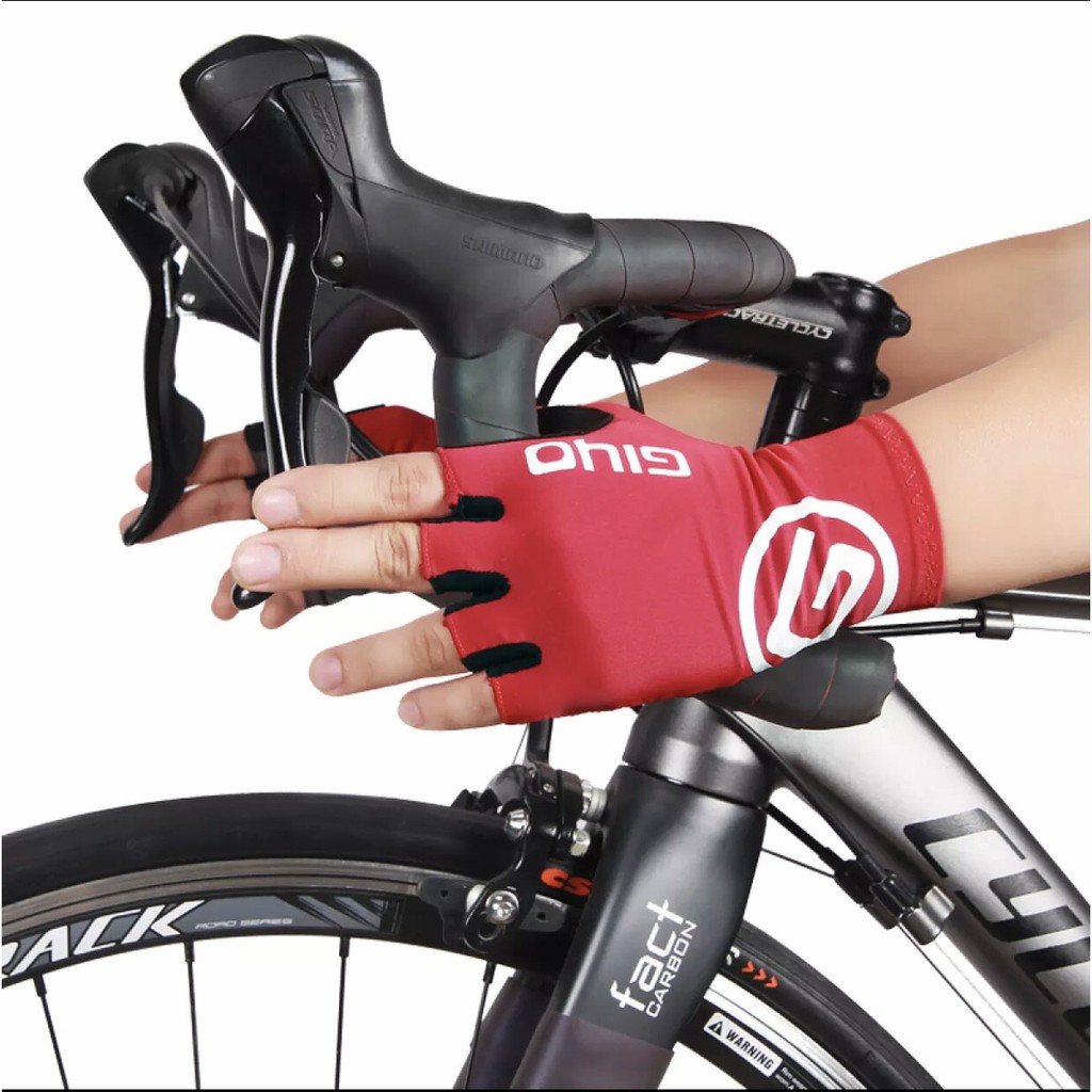 รูปภาพของถุงมือ GIYO ถุงมือเจล ถุงมือปั่นจักรยาน อุปกรณ์จักรยาน แบบกันกระแทก ระบายอากาศ สินค้าพร้อม 4 สี แดง ดำ ฟ้า เขียวลองเช็คราคา
