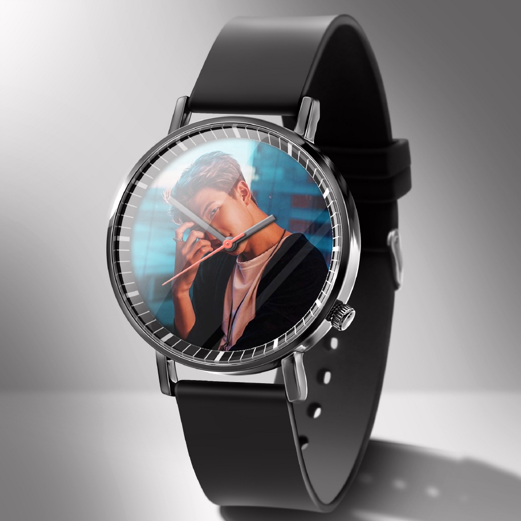 ภาพหน้าปกสินค้านาฬิกาข้อมือKpop Bts นาฬิกาข้อมือมีไฟ Led กันน้ํา จากร้าน favouriteme.th บน Shopee