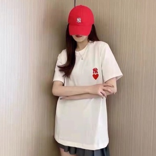 MLB (พร้อมส่ง) เสื้อยืด MLB MLB HEART T-SHIRT เสื้อยืดคอกลม เสื้อยืดNY เสื้อหญิงชาย เสื้อคู่รัก ของแท้💯%