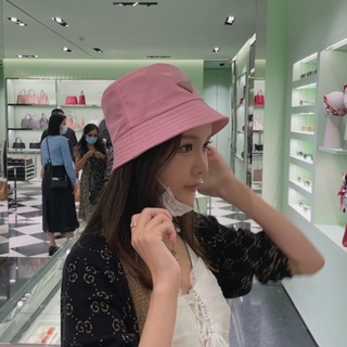 ภาพหน้าปกสินค้าหมวกชาวประมง สีมาการอง แฟชั่นฤดูร้อน สไตล์เกาหลี สําหรับคู่รัก ที่เกี่ยวข้อง