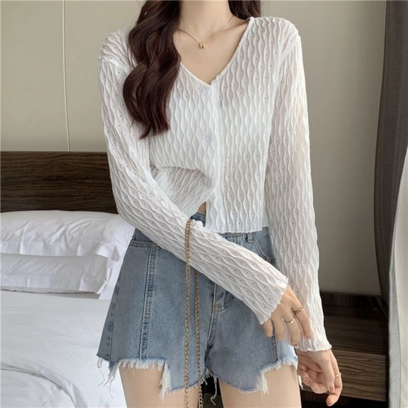 chili-k-k-พร้อมส่ง-เสื้อไหมพรมแชนยาวคอวี-ลายฉลุเก๋ย่ารักมาก-8k12
