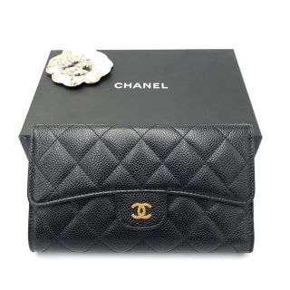 Used in good condition chanel medium trifold 7