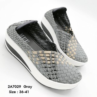 5okshop รองเท้าผ้าใบยางยืดเพื่อสุขภาพ ทำจากเส้นใยอีลาสติก ยืดหยุ่นสูง ผิวสัมผัสนุ่ม น้ำหนักเบา ส้นสูง2นิ้ว 2a7029