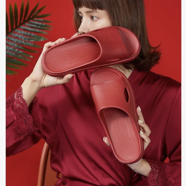 ภาพหน้าปกสินค้าLURAD รองเท้าแตะ ยางEVA รองเท้าใส่ในบ้าน กันลื่น (W2022EV) จากร้าน sy_shop899 บน Shopee