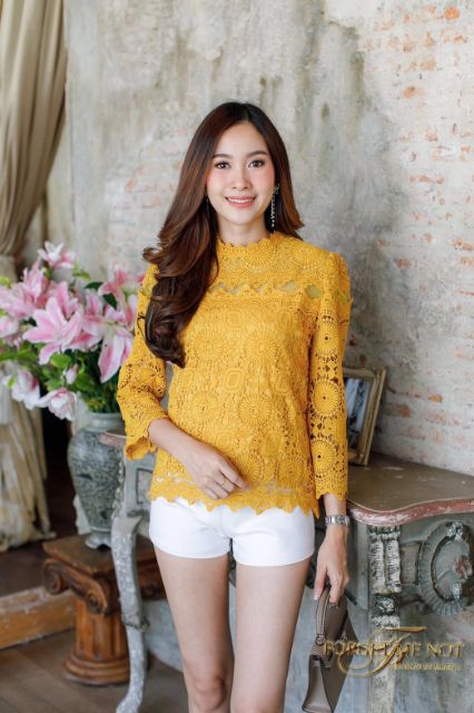 เสื้อลูกไม้สีเหลืองสดใส-คอกลม-ลายสวยมาก-มาใหม่ล่าสุดเลยจ้า