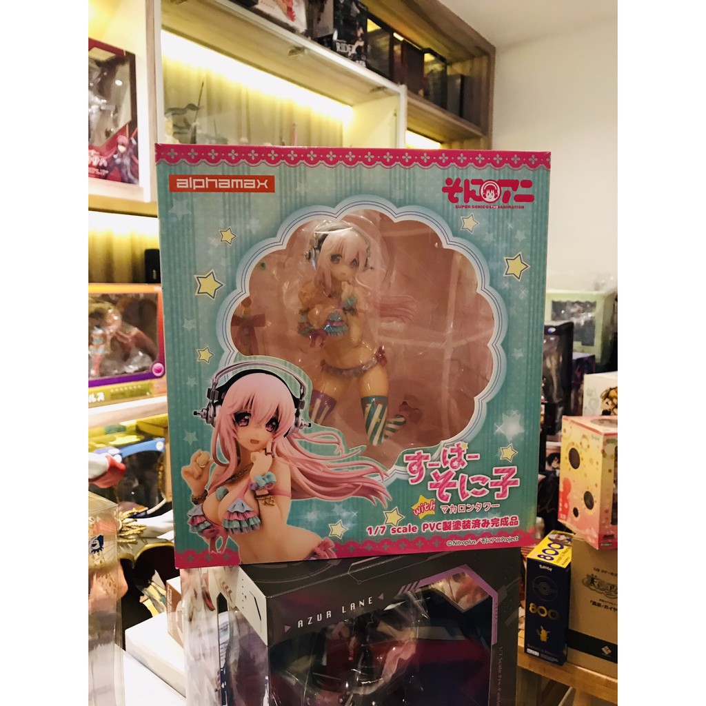 super-sonico-with-macaron-tower-1-7