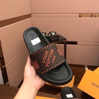 รองเท้าแตะแบบสวมหนังแท้ LOUIS VUITTON MENS SANDALS ]  พร้อมส่งค่ะ 🛍อุปกรณ์ครบ มีขนาด 38-45"