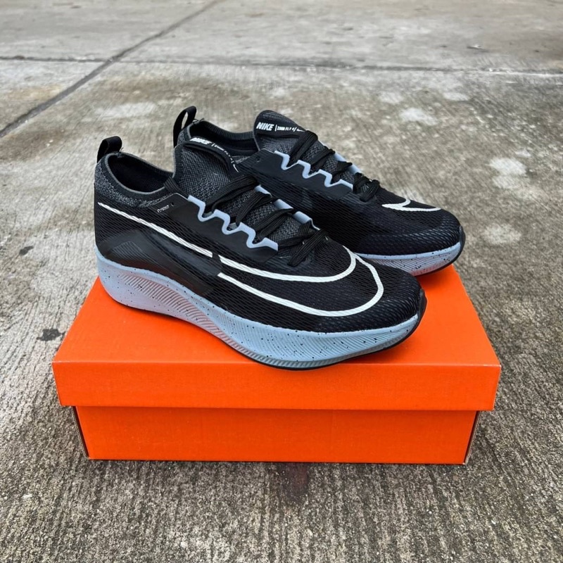 รองเท้าวิ่งผู้ชาย-nike-zoom-fly-4