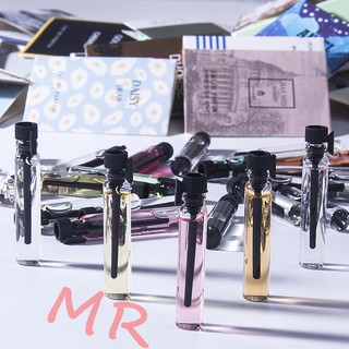 ภาพขนาดย่อของภาพหน้าปกสินค้าMR shopee น้ำหอม มาดามฟิน ขนาดพกพา 2 ml---การจัดส่งแบบสุ่ม--- จากร้าน mr_bkk บน Shopee ภาพที่ 6