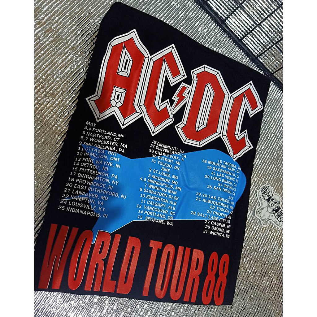 เสื้อยืดสกรีนลายacdcจรวด-ผลิตจากผ้าcotton100-ผ้าเนื้อดีสกรีนแน่นๆสีสวยสดใส