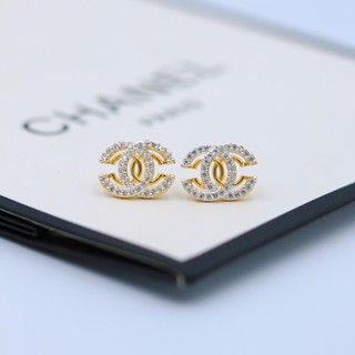 ภาพหน้าปกสินค้าต่างหูCN เหมาะออกงาน 👑รุ่นC 9 1คู่ CN Jewelry earing ตุ้มหู ต่างหูแฟชั่น ต่างหูแบรนด์เนม ต่างหูทอง ที่เกี่ยวข้อง