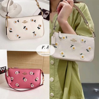 F.A ว่าแท้100% coach แท้ กระเป๋าถือสุภาพสตรี Little Daisy  กระเป๋าใต้วงแขน 3556