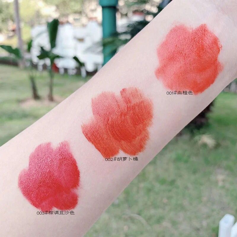 ลิปสติกเซ็ต-silky-lip-gloss-set-ลิปสติกเซ็ตพิเศษ-3-สีสุดคุ้ม-กันน้ำ-ติดทนนาน-ตลอดวัน