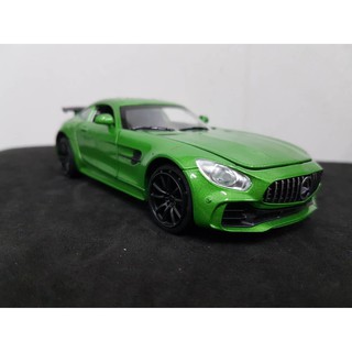 โมเดลรถยนต์ BENZ AMG GTR ทำจากเหล็ก สัดส่วน 1:32 ประตู ฝากระโปรง เปิดปิดได้เหมือนจริง มีเสียงมีไฟ ล้อฟรีสามารถสไลด์วิ่ง