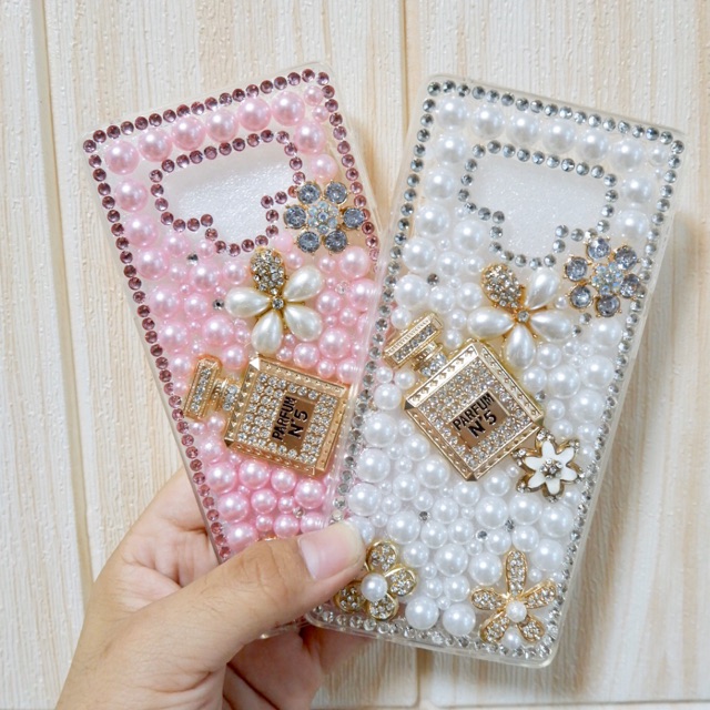 ส่งจากไทย-เคสขวดน้ำหอม-เก๋ๆ-ล้อมด้วยมุกสวยๆ