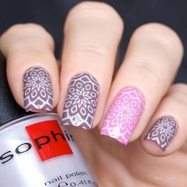 แผ่นปั๊ม-เล็บ-ผืนผ้า-mandala-opi-essie-orly-zoya