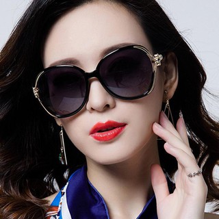 ภาพหน้าปกสินค้า【ผู้หญิงแว่นตากันแดด】ผู้หญิงหรูหราแว่นกันแดดป้องกัน UV400 แว่นตาขนาดใหญ่ ที่เกี่ยวข้อง