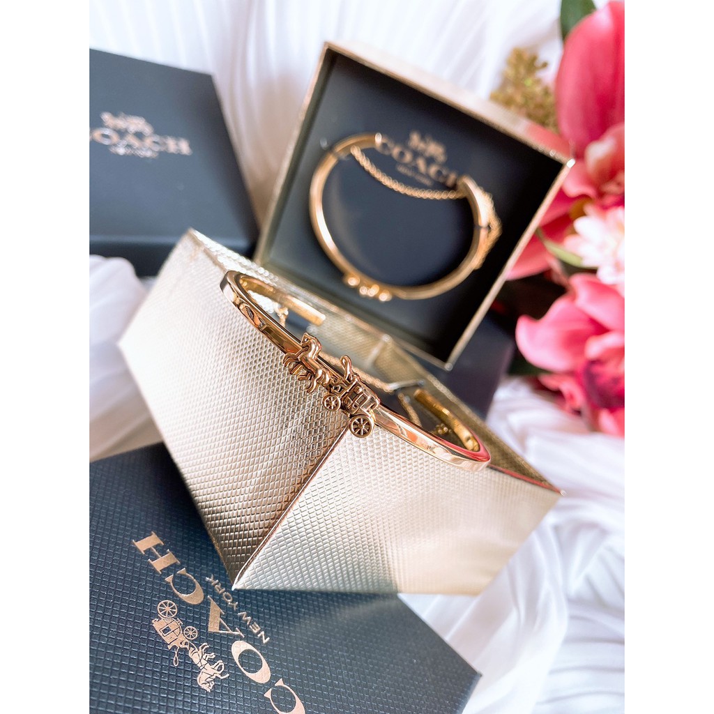 coach wallet on chain ราคาพิเศษ ซื้อออนไลน์ที่ Shopee ส่งฟรี