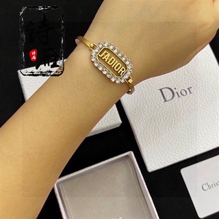 Dior/dior 22SS สร้อยข้อมือทองเหลือง ลายโลโก้ตัวอักษร JADIOR สไตล์เรโทร สําหรับผู้หญิง
