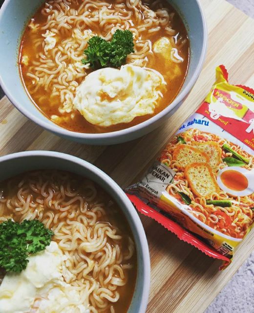 maggi-kari-สินค้านำเข้าจากมาเลเซีย-1ลัง-12แพค-บรรจุ60ซอง-ราคาส่ง-ยกลัง