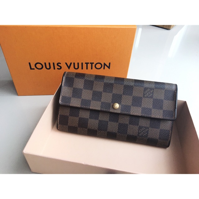 Lv sarah wallet damier