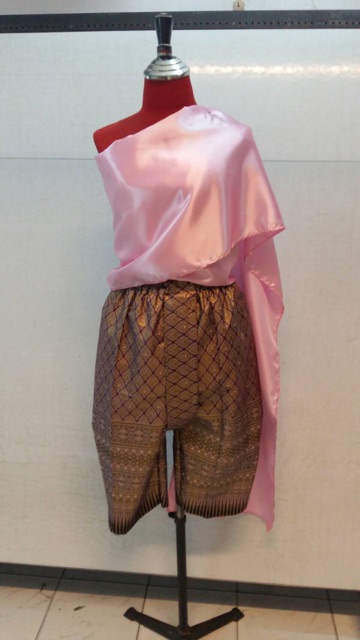 ชุดไทยกางเกงจงกระเบนผ้าไทยมาพร้อมเสื้อกับสไบ-สำหรับ-ผู้หญิง
