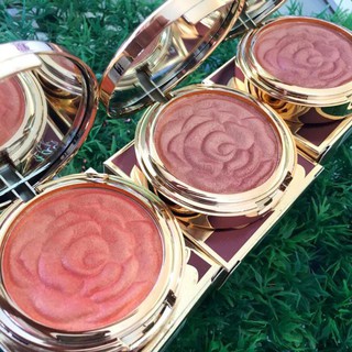 บลัชออน AAC Energizing Pink BB Grilled Blush Wear เอเอซี บลัชออน ตลับทองหรู ในตลับเนื้อลายกุหลาบ