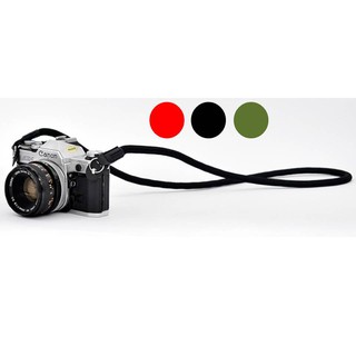 ภาพหน้าปกสินค้าสายคล้องกล้อง เชือกถัก เชือกปีนเขาใช้ได้กับทุกกล้องทุกรุ่น​ ขนาด7-8 mm ที่เกี่ยวข้อง