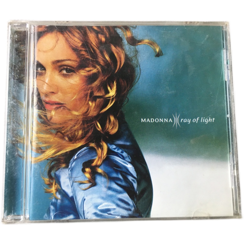 madonna-ray-of-light-เวอร์ชั่นสุ่ม-แกะกล่อง