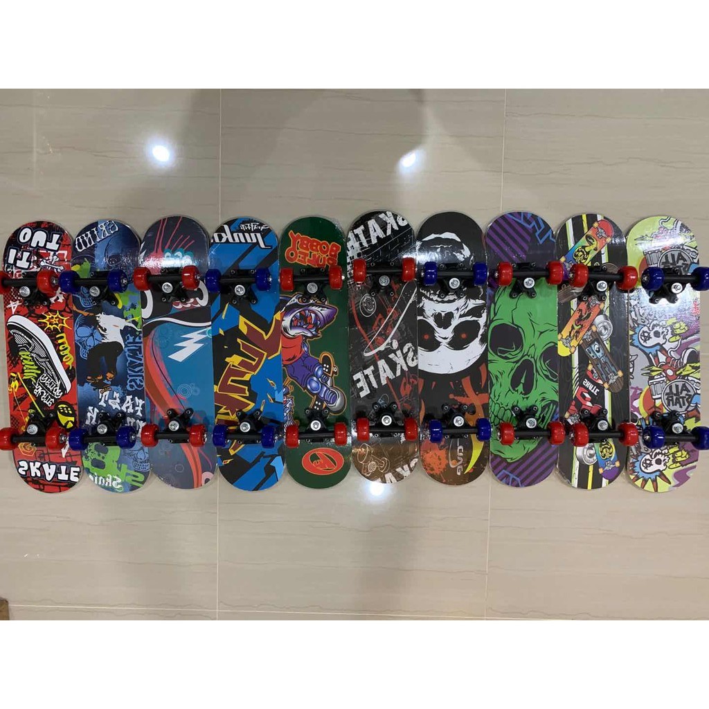 ภาพหน้าปกสินค้าสเก็ตบอร์ด skateboard สเก็ตบอร์ดเด็ก สเก็ตบอร์ดแบบยาว สเก็ตบอร์ดแฟชั่น คละลาย รุ่น2808 /C038 จากร้าน xuchuzhan บน Shopee