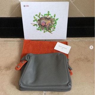 กระเป๋าหนัง หนังวัว กระเป๋า แบรนด์ BYND ARTISAN จาก Singapore ช่องใส่ของด้านในเยอะ กลิ่นหนังหอมมาก ของใหม่ มือ 1 สวยมาก