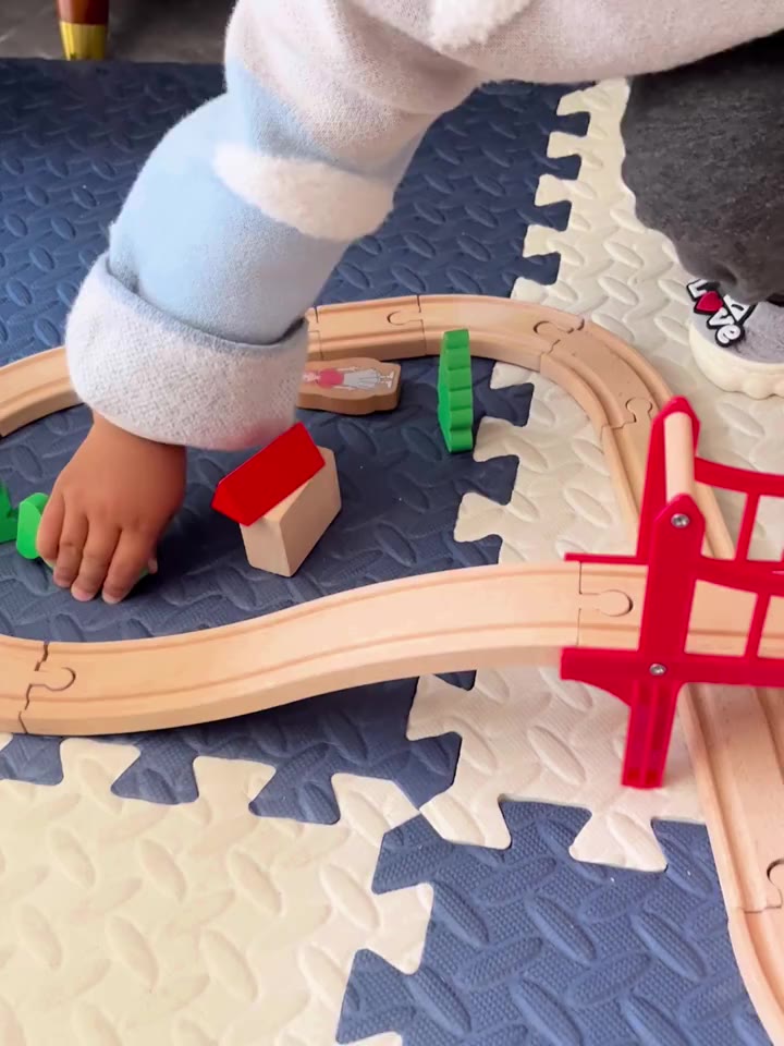 มัลติฟังก์ชั่รางไม้รถ-diy-assembly-สีสันรถไฟเด็กอัจฉริยะของเล่นเด็กของขวัญ-navee