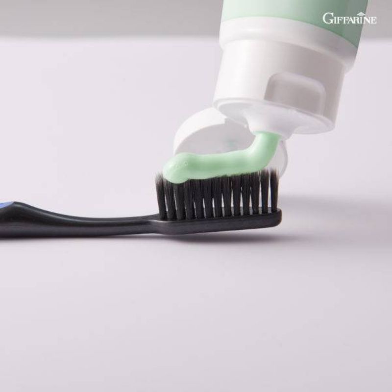 ยาสีฟัน-ไบโอ-เฮอร์เบิล-พรีเมี่ยม-ไวท์เทนนิ่ง-กิฟฟารีน-สูตรฟันขาว-สะอาด-bio-herbal-premium-whitening-toothpaste